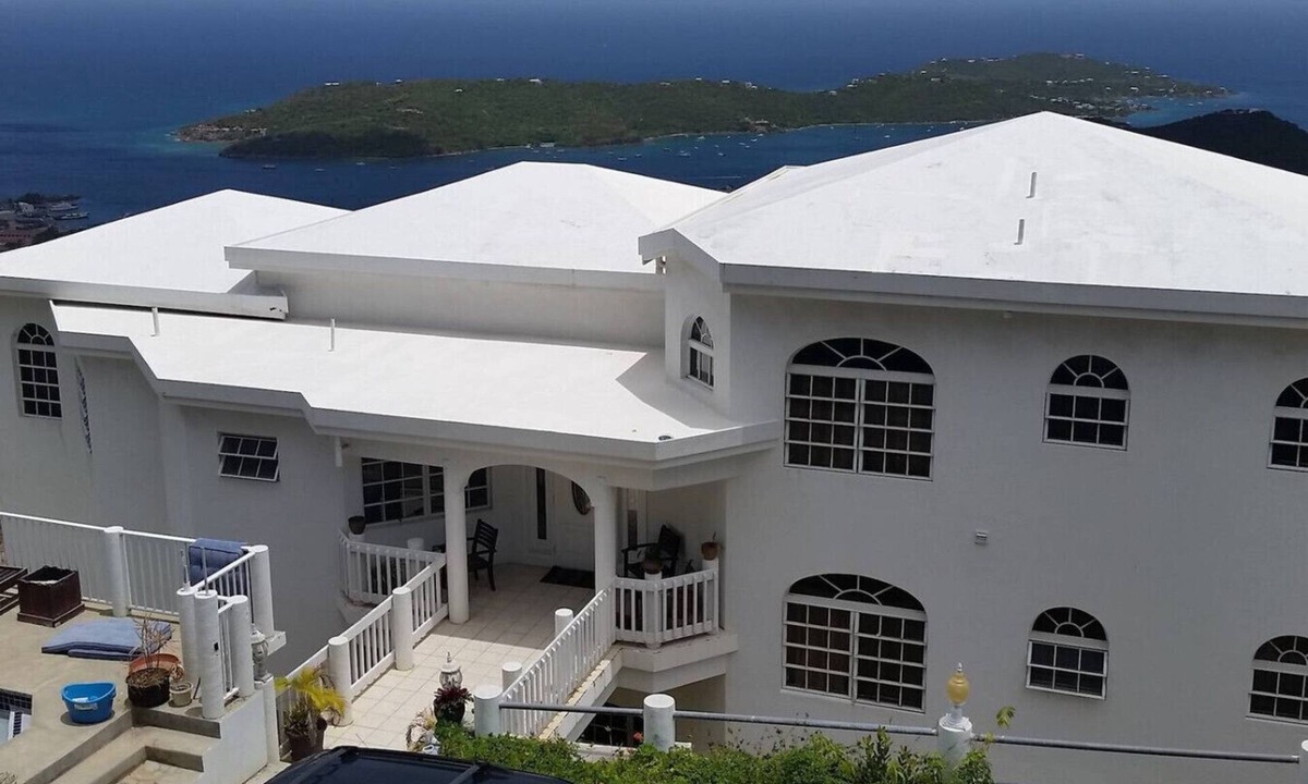 Estate Pearl Resort | Sleek & Sunny Island Studio | Kitchenette