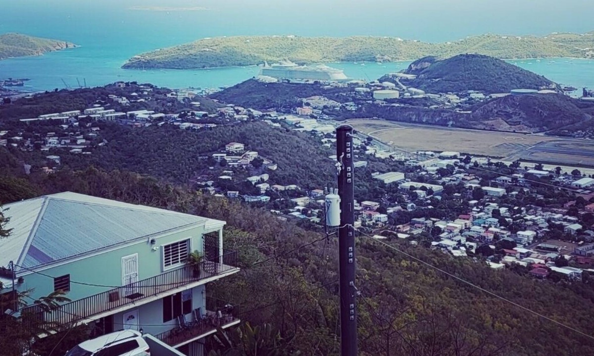 Estate Lindbergh Bay Apartment | Small Slice Of Paradise! 2 bed 1 bath With Amazing Views 🌄