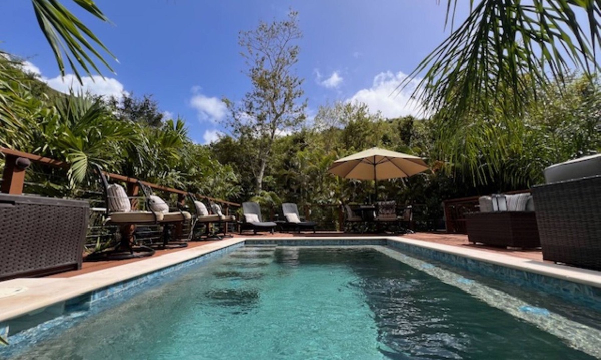 Fish Bay Villa | Sol Cottage Villa 2 BR, 1 BA, pool, lush landscaping, AC in fabulous Fish Bay