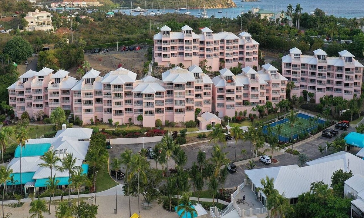 Nazareth Condo | Studio King-St. Thomas Stunning Vacation Vibes