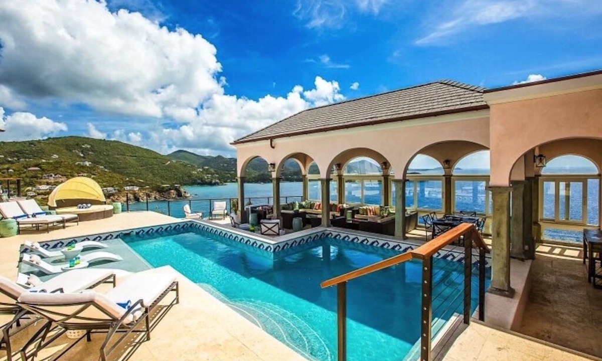 Hart Bay House | STUNNING VIEWS! NEW LUXURY VILLA W/PRIVACY SUITES CONCIERGE SERVICE