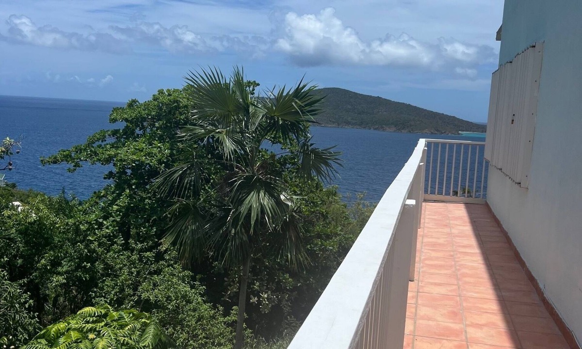 Estate Peterborg Villa | Suite Mango - Lush, Private Oasis on Peterborg Peninsula - Gated on a Cul De Sac