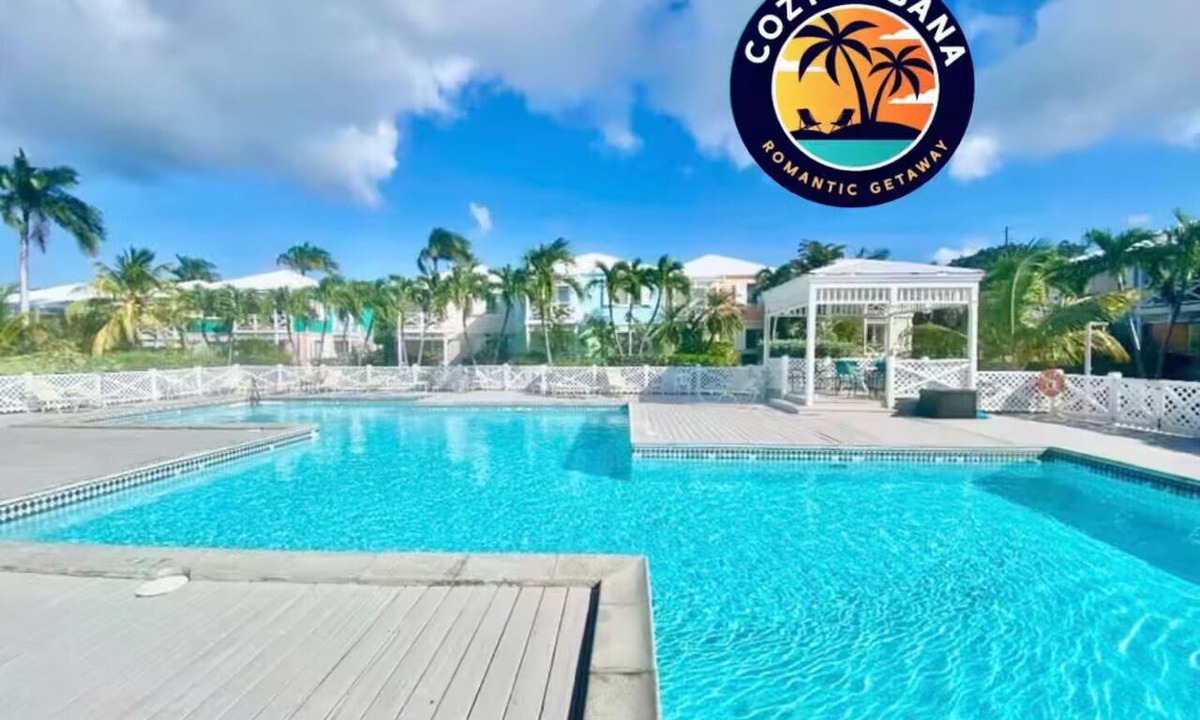 Chenay Bay Condo | Summer Discount! Cozy Cabana: Romantic Gem!