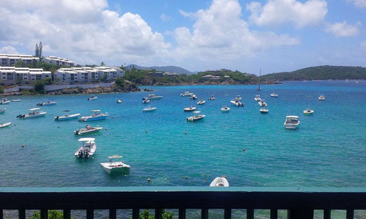 Nazareth Condo | Sunkissed Serenity- an Island Chic & Breathtaking Beachfront Home at Cowpet Bay