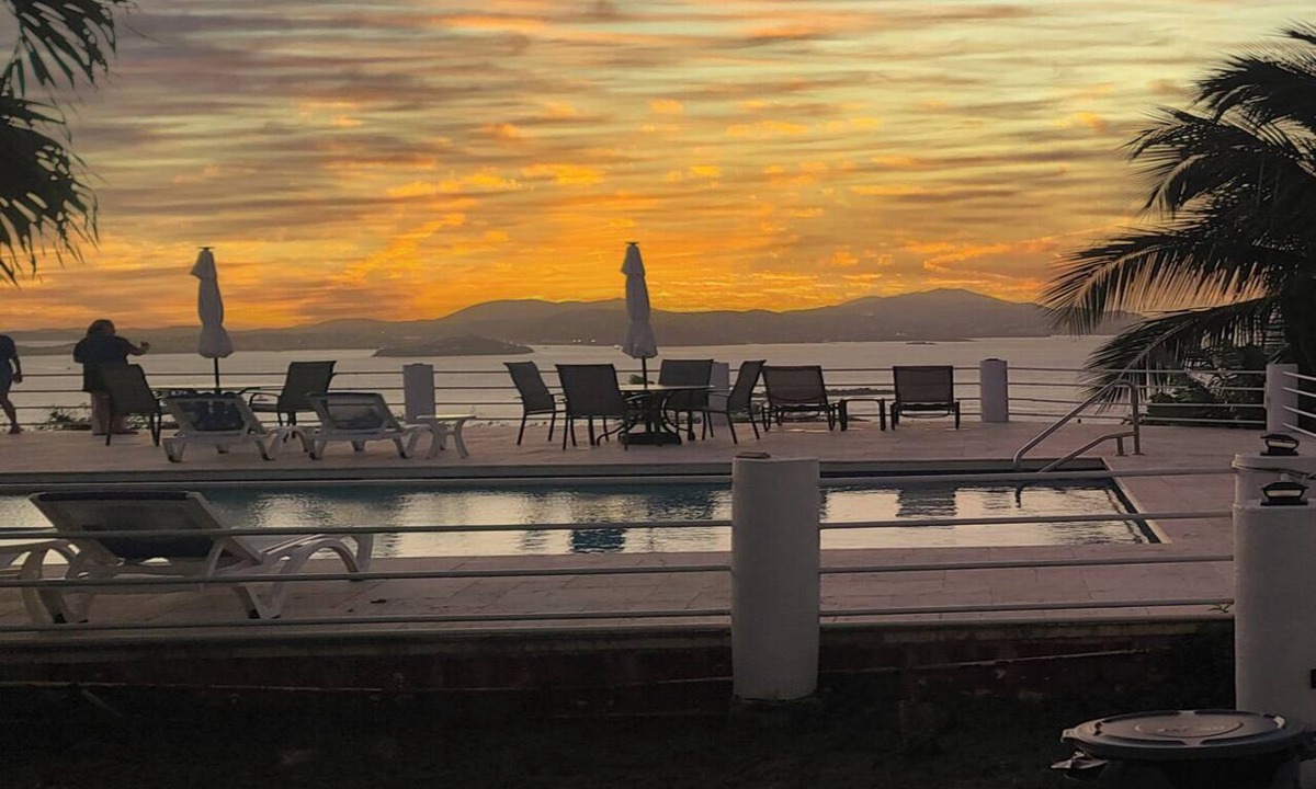 Estate Bethany Condo | Sunset Dream - 1BR Hillside Retreat – A/C & Ocean Views, Newly Updated.