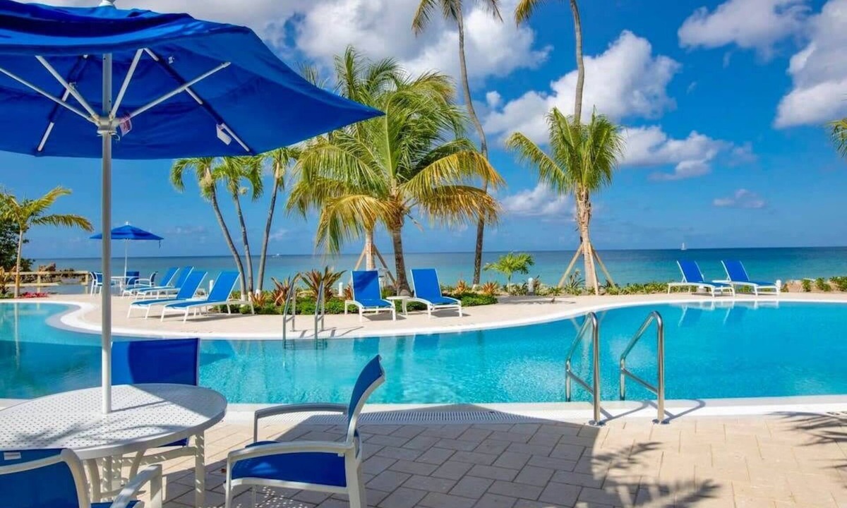 Estate Frenchman Bay Condo | Tropical Paradise: 1BR Suite @ Limetree Resort