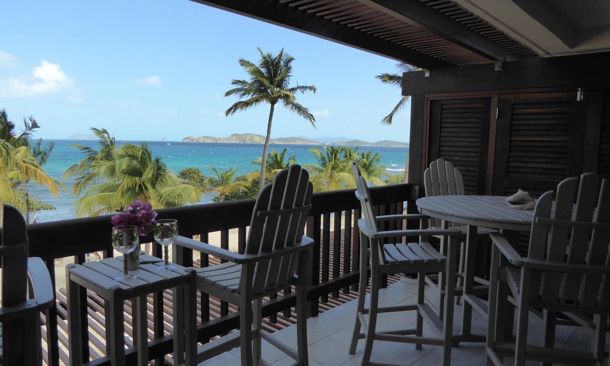 Red Hook Condo | Two bedroom beachfront condo at Sapphire Beach!