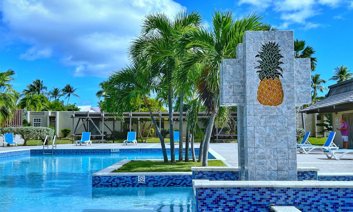 Frydendal Condo | Walk to Coki Beach! POOL - Remodeled 3BR Condo