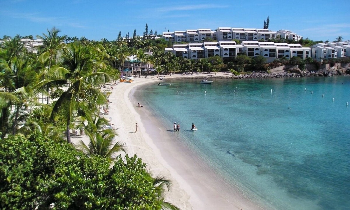 Nazareth Condo | Waters Edge Villa on beautiful Cowpet Bay, St. Thomas, USVI