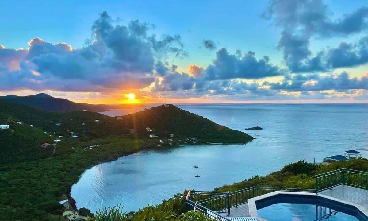 Point Rendezvous Villa | Windsong Villa | Stunning Views & Pool | by BookVI