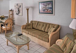 Bolongo Bay Oceanfront Condo w/ Community Pool!