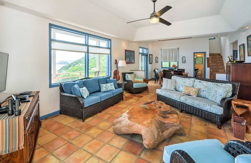 Magens Bay Villa | 167 m² Villa ∙ 3 bedrooms ∙ 6 guests
