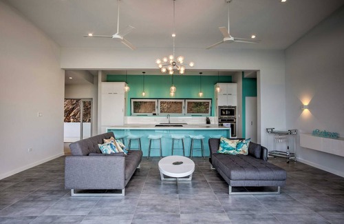 Slob House | 222 m² House ∙ 3 bedrooms ∙ 6 guests