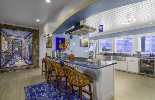 Rosendal Villa | 2BR private villa, centrally located with incredible views!