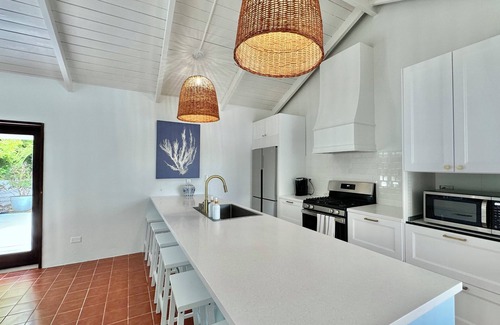 Estate Annas Hope House | 3 Bedroom house in Estate Shoys near golf, beach, tennis and Buccaneer resort
