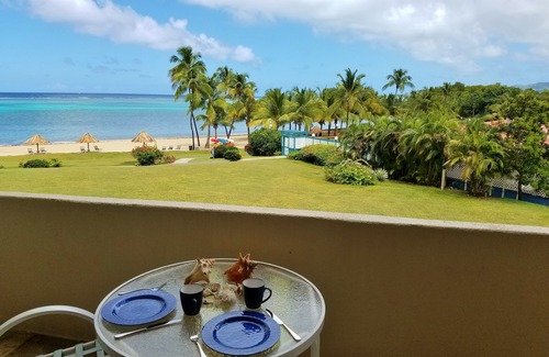 Estate Golden Rock Villa | Amazing Condo On the Beach: Pool, Hot Tub + FREE WiFi