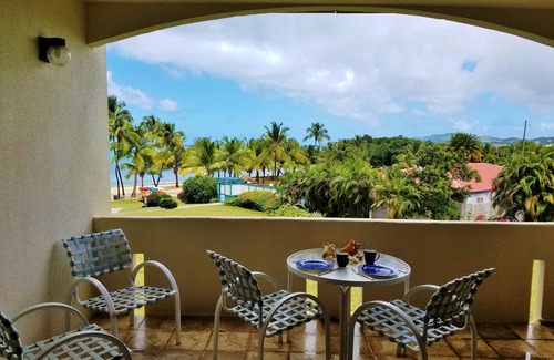 Estate Golden Rock Villa | Amazing Condo On the Beach: Pool, Hot Tub + FREE WiFi