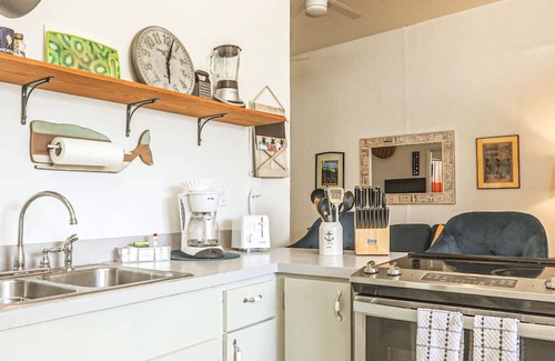 Estate East Street Apartment | Anne's Revenge - The Bonney's Overlook