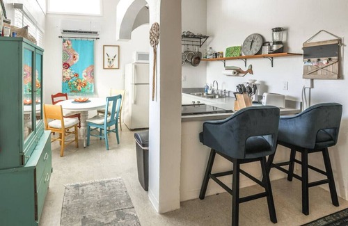 Estate East Street Apartment | Anne's Revenge - The Bonney's Overlook