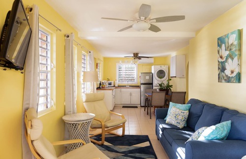 Estate William House | Beachfront Home with Large Deck. Walk to Restaurants. Near Downtown.