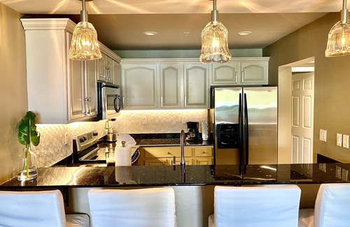 Estate Enighed Condo | Blue Chair Dream~Bliss 2BR at Grande Bay Resort
