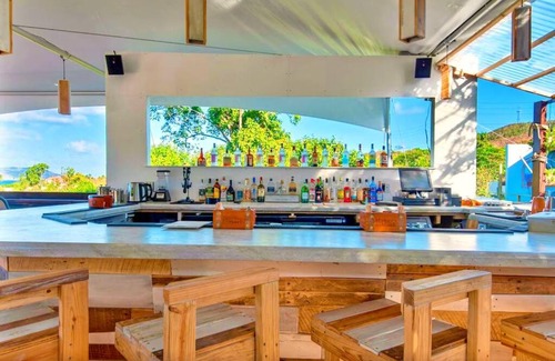 Red Hook Apartment | Brand New Luxury Private Pool Villa Amber - 5 mins walk to #Sapphire Beach