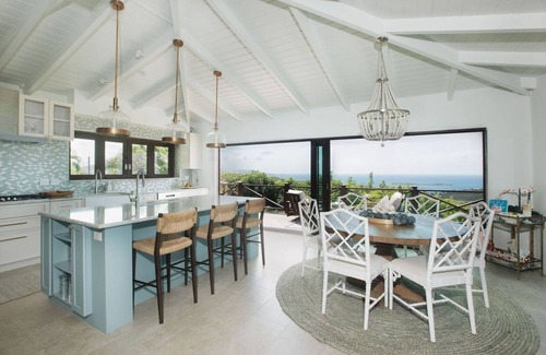 Estate Tipperary Villa | Breathtaking Ocean Views<nTropical Luxury Oasis