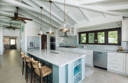 Estate Tipperary Villa | Breathtaking Ocean Views<nTropical Luxury Oasis