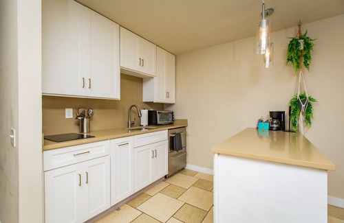 Estate Peters Farm Condo | Costal Modern Condo