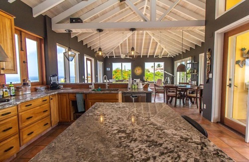 Cotton Valley House | Dragonfly Villa - 3BR/4BA, Sleeps 8 with Pool!