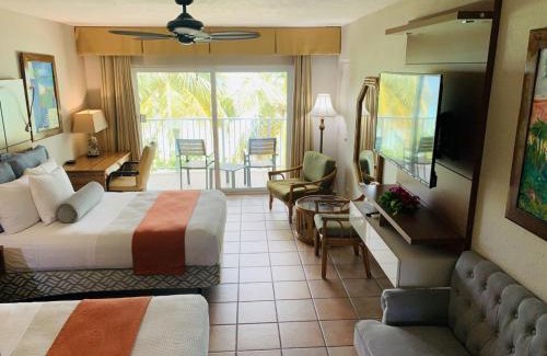 Charlotte Amalie West Resort | Emerald Beach Resort