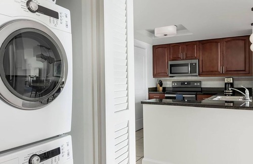 Flag Hill Resort | 𝐅𝐢𝐧𝐝𝐢𝐧𝐠 𝐌𝐞𝐢𝐥𝐢 Beachfront Dream Getaway @Frenchman's Cove Resort, 2BR