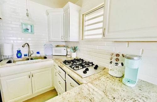 Estate La Vallee Condo | GREAT VIEW, OCEANSIDE CONDO BY BEACH, SNORKELING AND RESTAURANTS