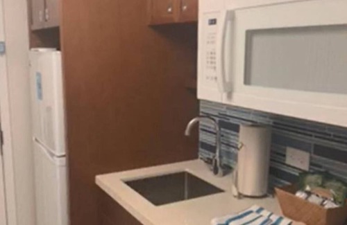 Flag Hill Apartment | Limetree Beach Resort Sleep 4 Suite w/kitchenette