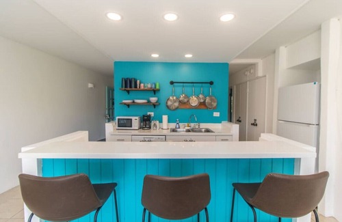 Estate Golden Rock Condo | Mermaid Inn - Beachside w/pool