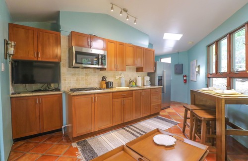 Estate Little Princess North Cottage | Modern 1 Bedroom: "Garden Suite" Amazing Views on Luxury Villa