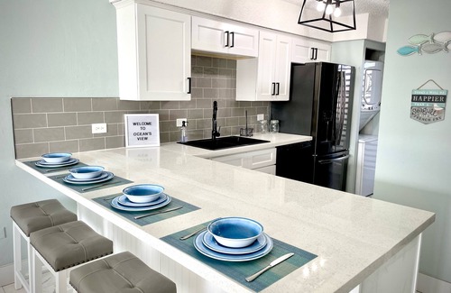 Estate Golden Rock Condo | Oceanfront, Remodeled 2BR- 2 King Size Beds/2BA Condo at Ocean's View