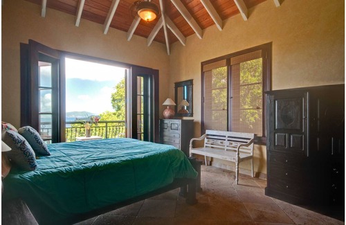 Maho Bay Quarter Villa | Old World Vacation Villa in Peter Bay. North shore beaches in both directions