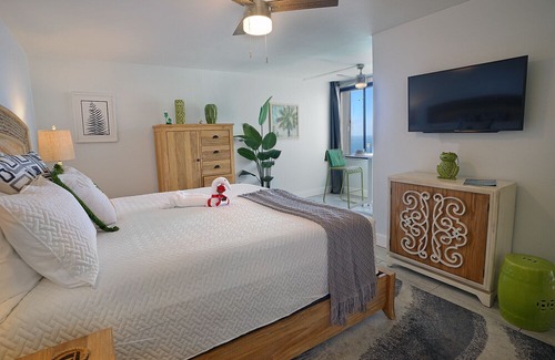 Estate Lovenlund Condo | Paradise Palms Studio w/ Ocean Views & Pool