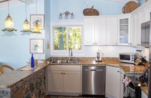 Rendezvous & Ditleff House | Phoenix By The Sea - St. John