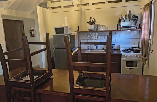 Estate East Street Apartment | Porche Villa - AT BNB