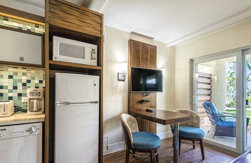 Frydendal Resort | Resort Managed Studio @ Beachfront Margaritaville Resort. Swim Up Bar + Pools!