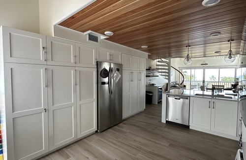 Estate Salt River Condo | Sandy Souls: Fully Remodeled, Beach Oasis @ Gentle Winds! Luxury and beachfront!
