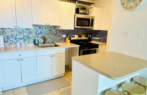Bolongo Bay Condo | Sea You Soon Retreat+Jeep option
