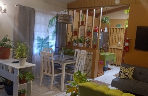 Estate Little Princess South House | Smith House & Tropical Garden-Integrating Nature For Relaxation