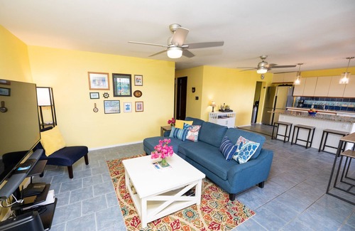 Christiansted Condo | Spacious Luxury Open Plan Condo: Convenient Location. Large Balcony. Sea View.