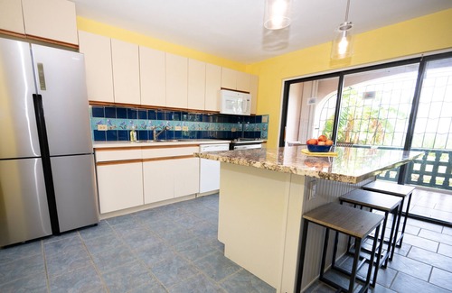 Christiansted Condo | Spacious Luxury Open Plan Condo: Convenient Location. Large Balcony. Sea View.