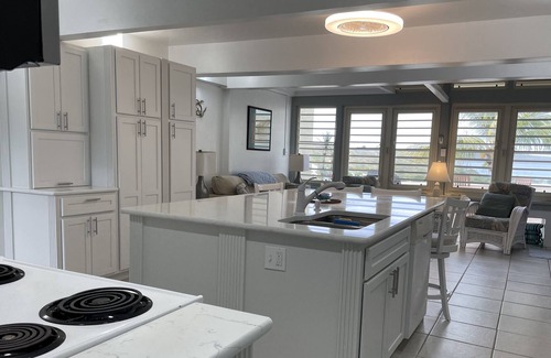 Slob Condo | Sun, Ocean, Beach, Golf, Tennis, Hiking, Sailing, Snorkling, Diving