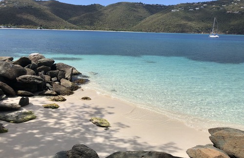 Estate Peterborg Villa | Villa Eau Claire - Magens Bay Affordable Beachfront Villa