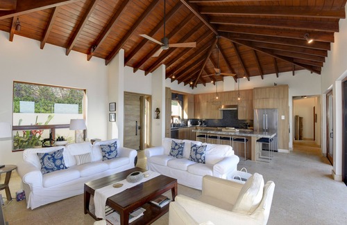 Estate Lovenlund Villa | Villa Palmera - 5-Star Modern Tropical Paradise